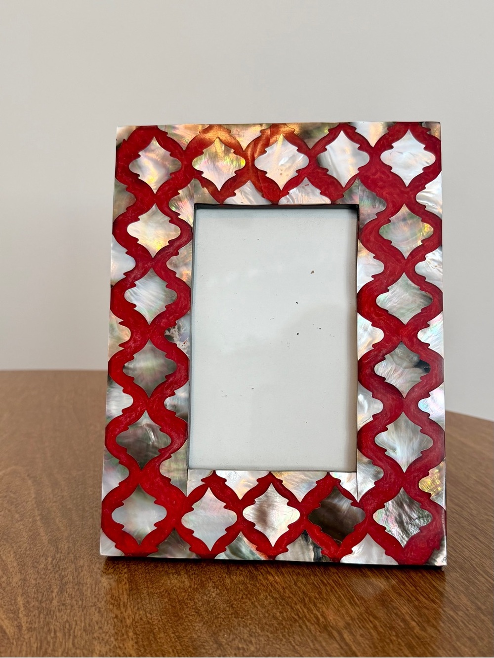 NWT Mother-of-Pearl Decorative Photo Frame